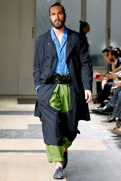 Look 42